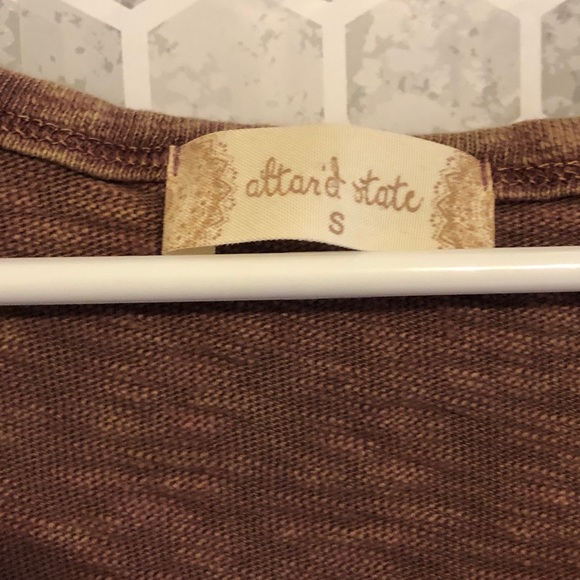 Altar’d State Carson Top with crochet detailing - Picture 4 of 8